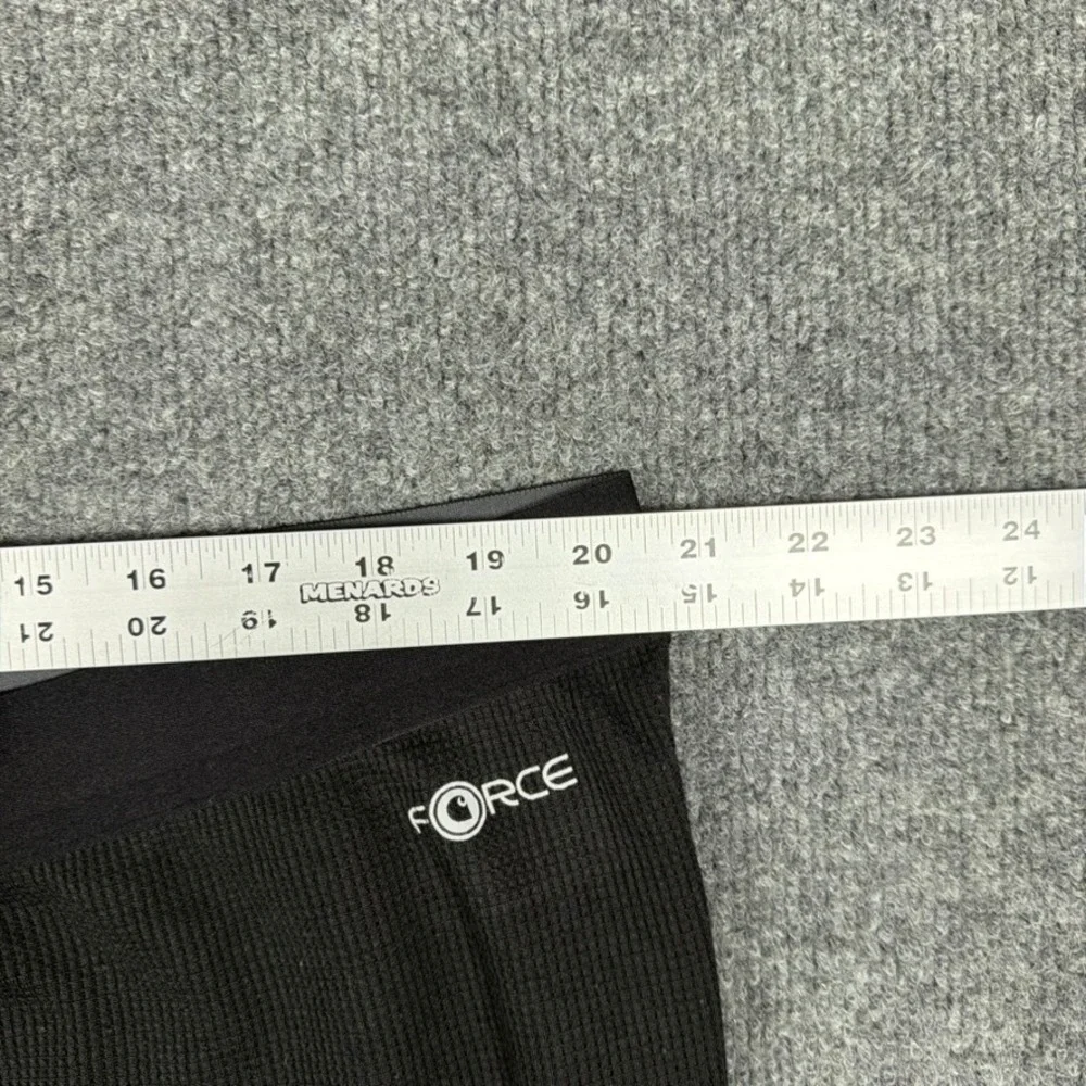 Carhartt polyester tears moisture
